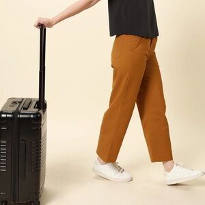 NWOT Wayre Jetsetter Stretch Trouser bronze women sz 4 athleisure travel pants